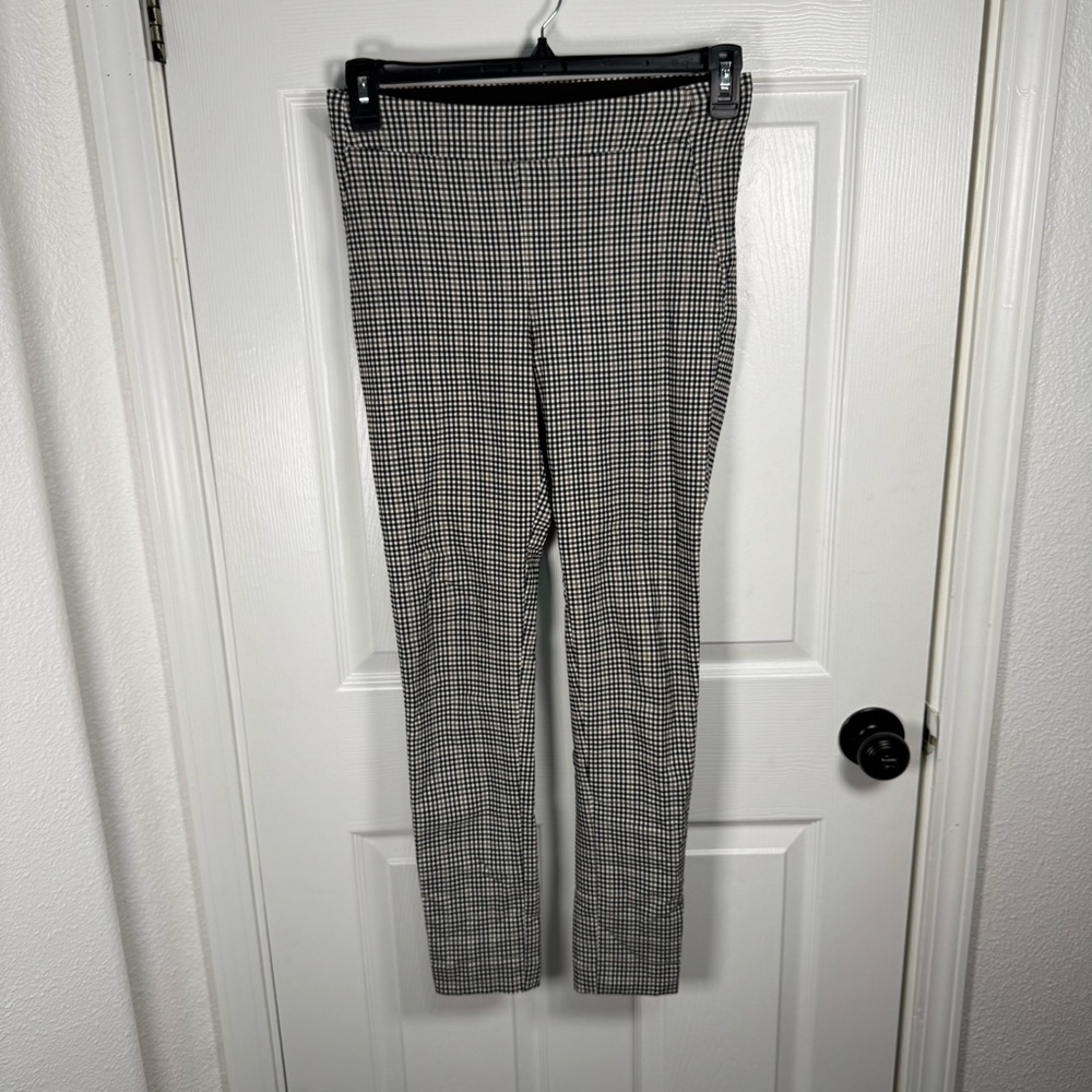Maurices Women’s Black and White‎ Checkered Stretchy Trousers